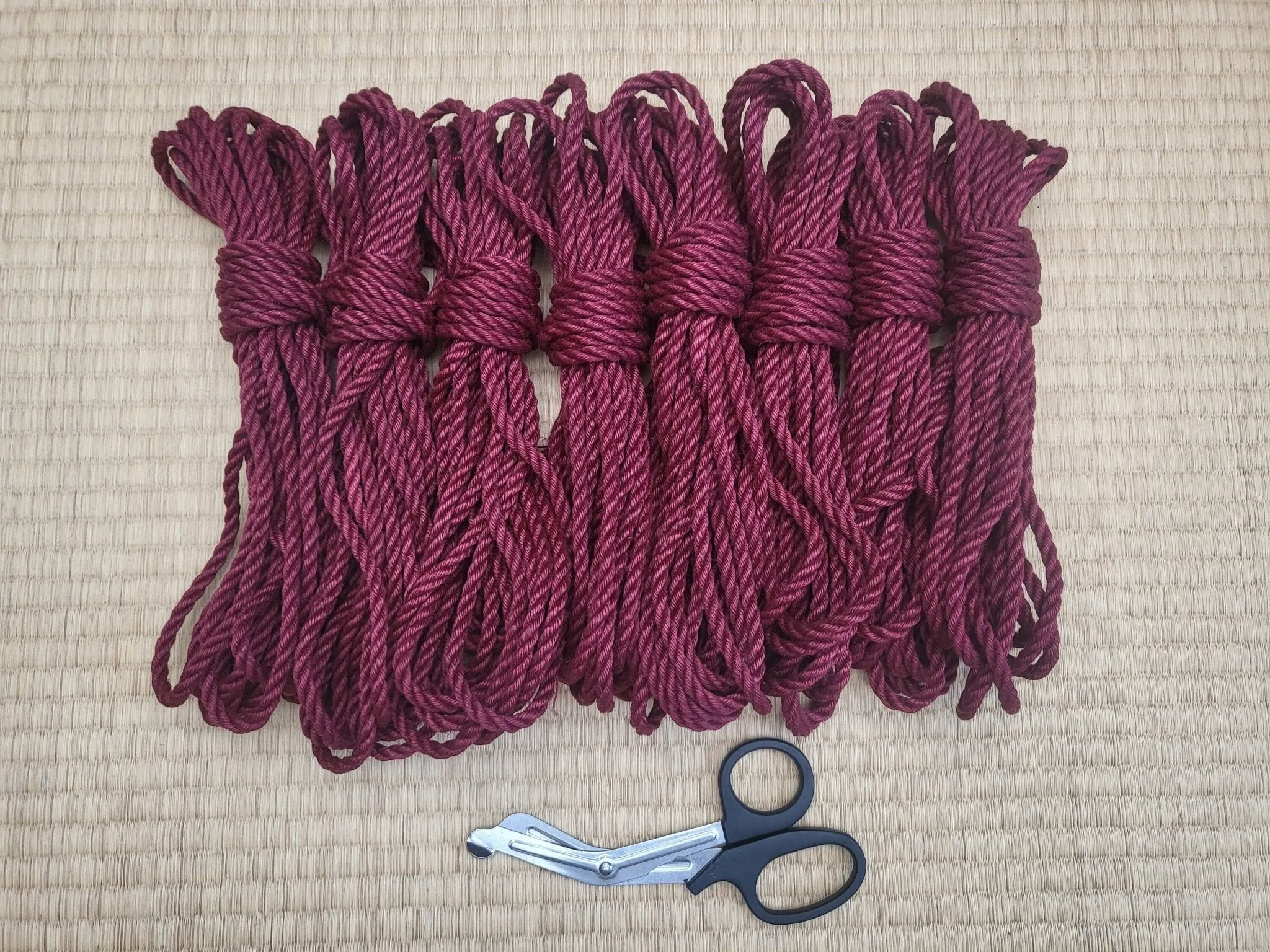 Cherry red - Fully treated jute shibari bondage rope.